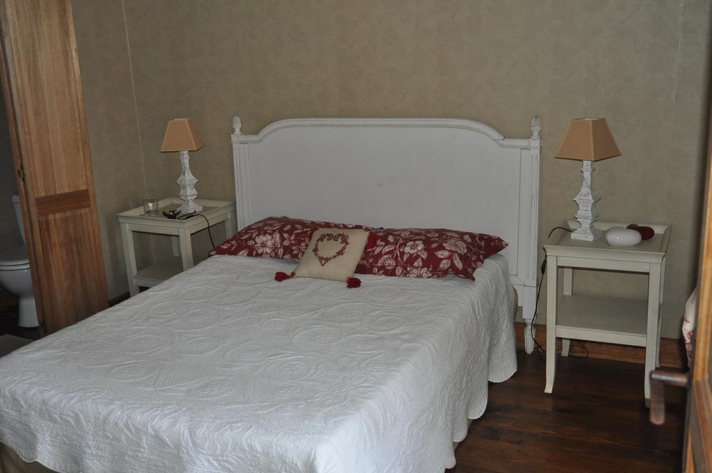 Moulin De Morance Bed & Breakfast Ecommoy Exterior photo